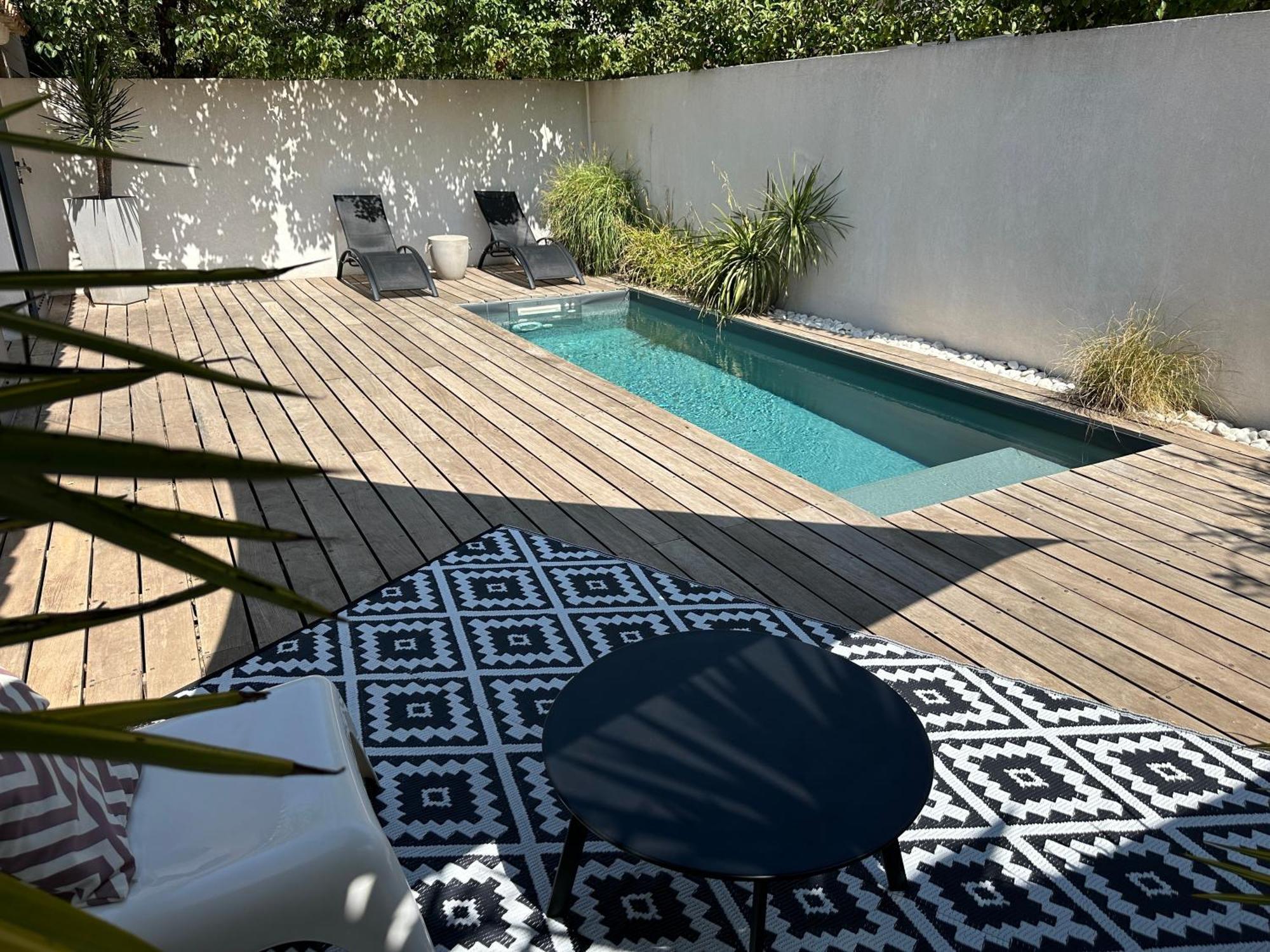 Maison Contemporaine Avec Piscine Privee Chauffee, Entre Plages Et Provence, Borne 11 Kw Istres Exterior photo